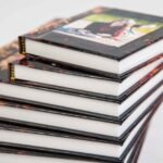 Detalle de la portada en brillo y las hojas rígidas, álbum de graduación